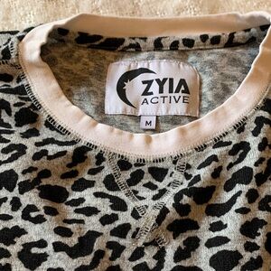 ZYIA Gray Leopard Print Top